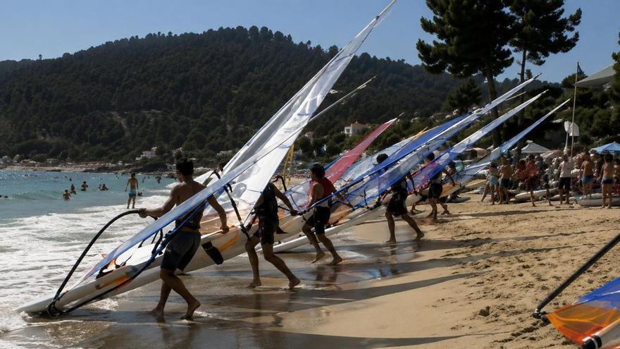 Cuatro décadas  de windsurf en la Santa Marta Classic