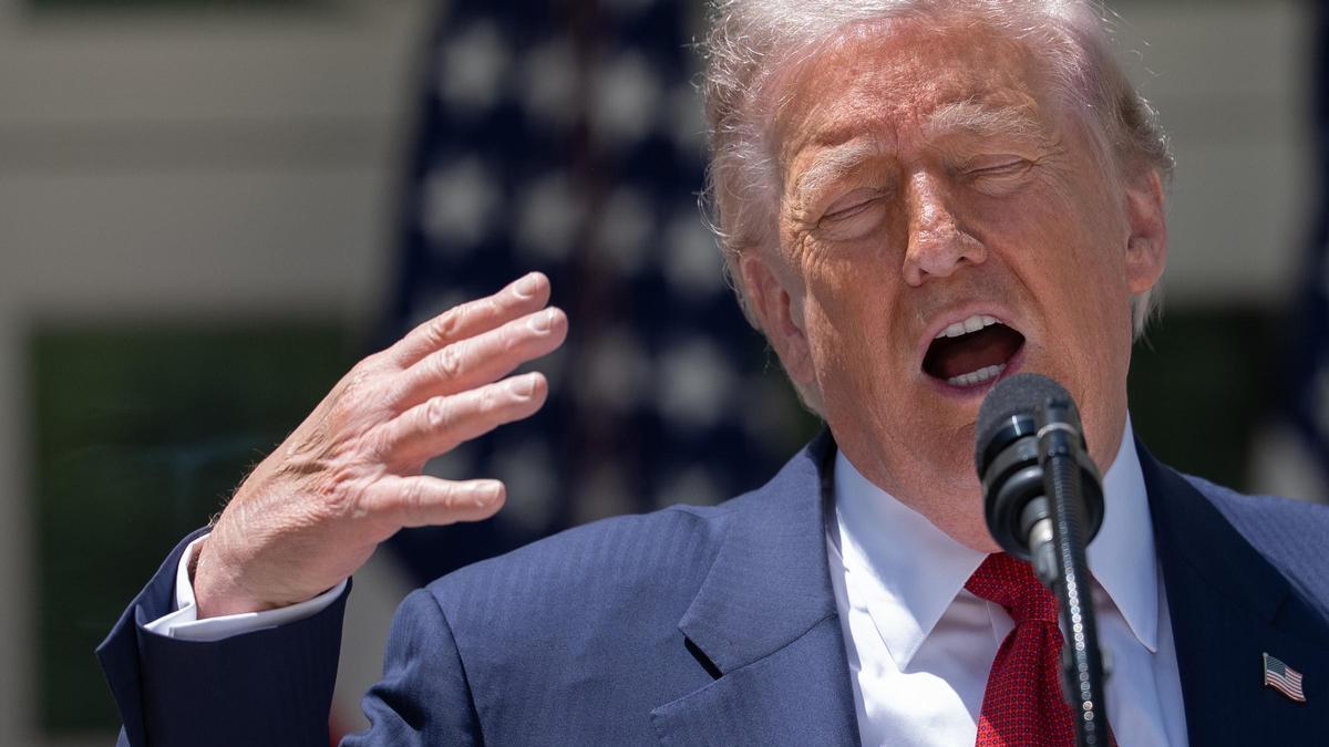 Trump pospone la aprobación de una orden que pondría la IA bajo su control