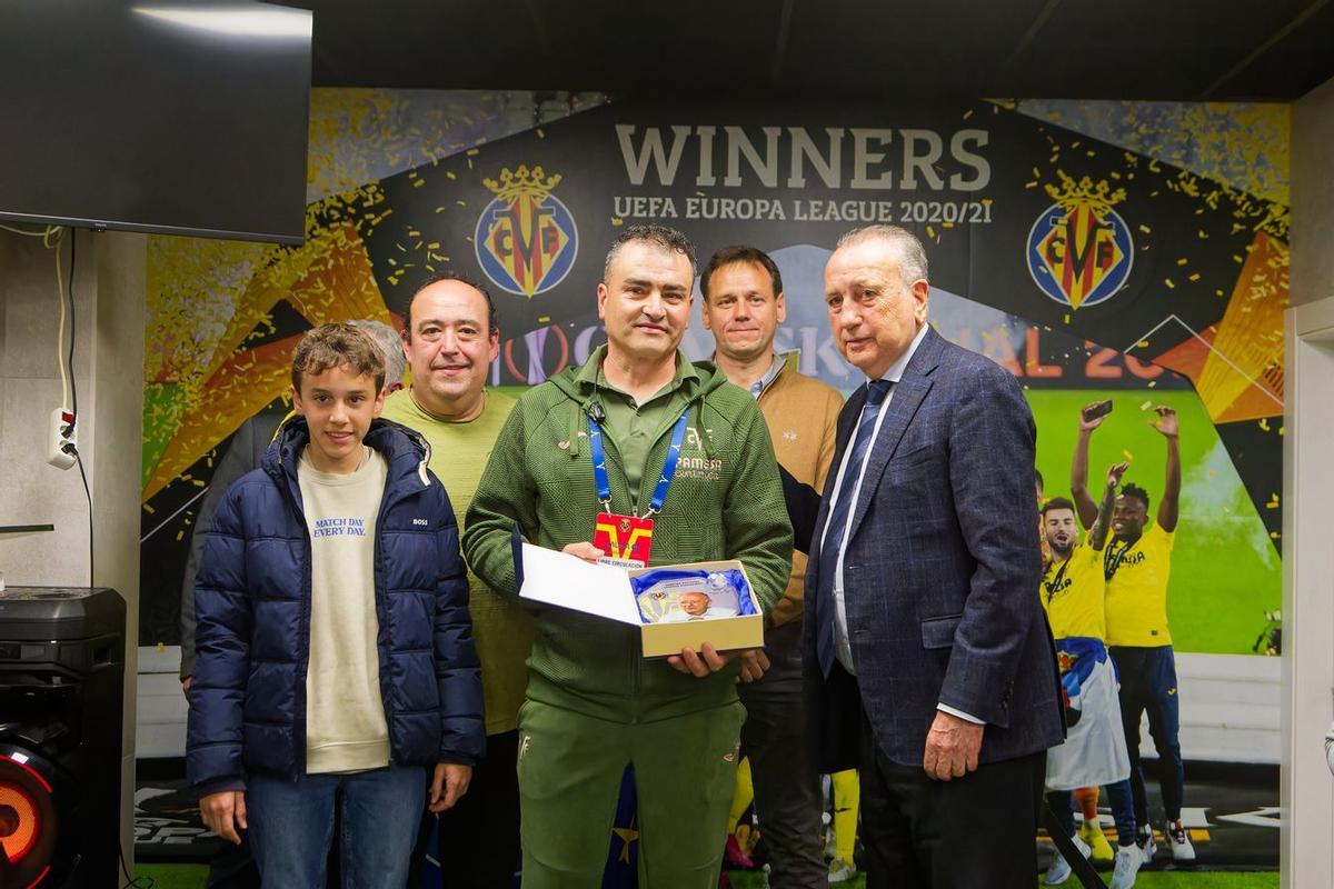 Galería | El Villarreal realiza el tradicional brindis por la permanencia