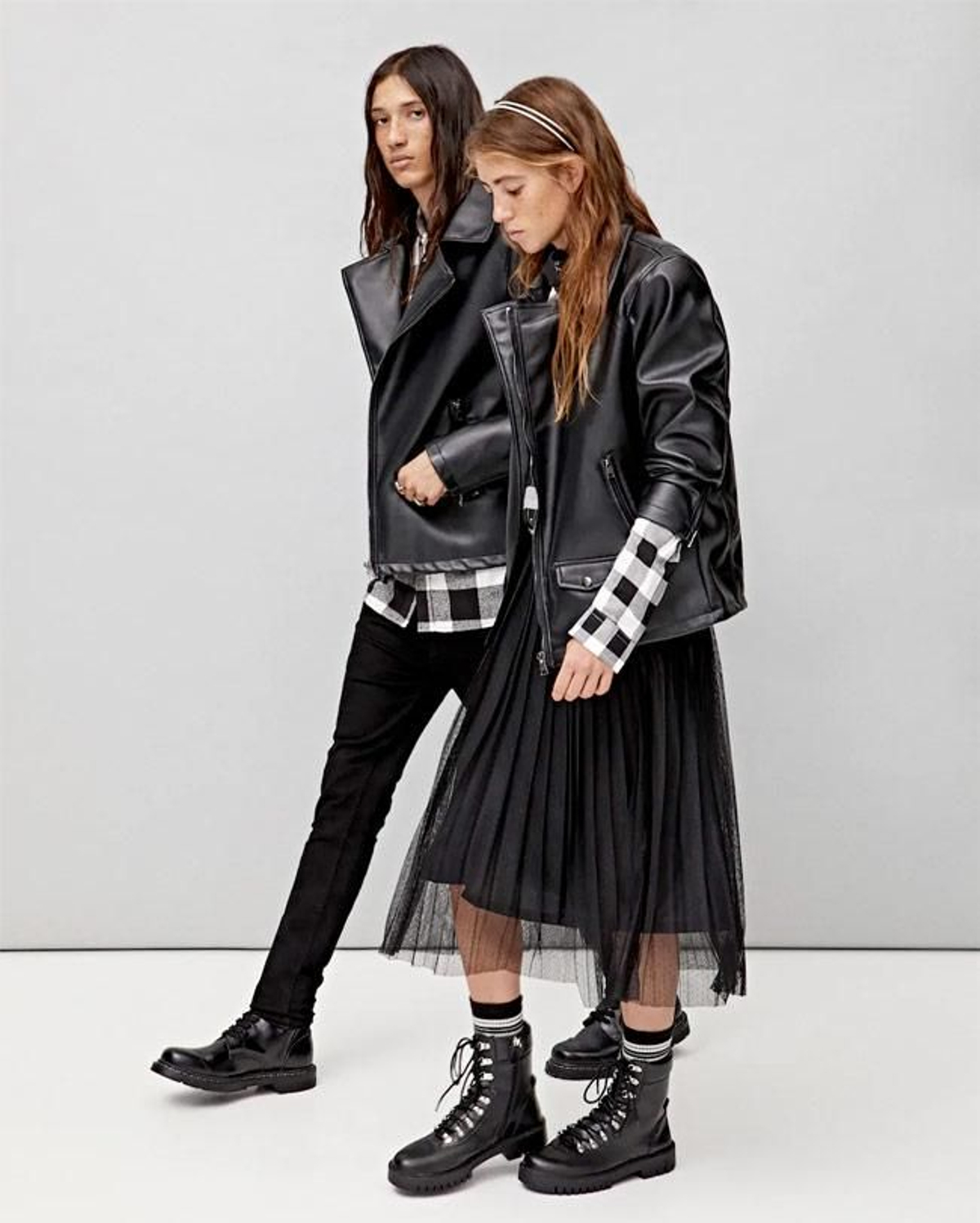 Chaqueta biker efecto piel, de la colección unisex de Pull&Bear