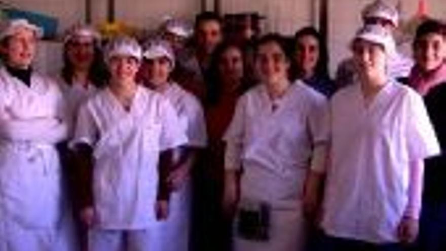 12 jóvenes de Jerez se forman como cocineros