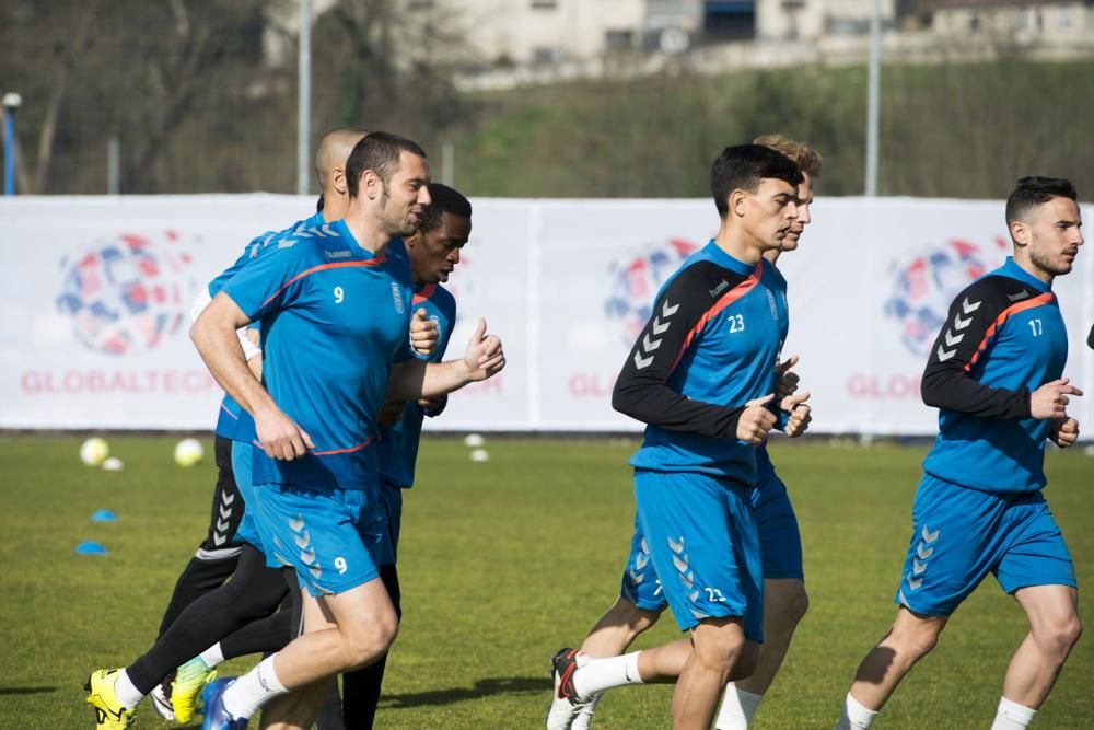 Generelo dirige su primer entrenamiento del Real Oviedo