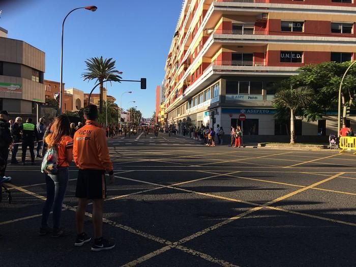 La salida de la HPS San Silvestre desde León y Cas