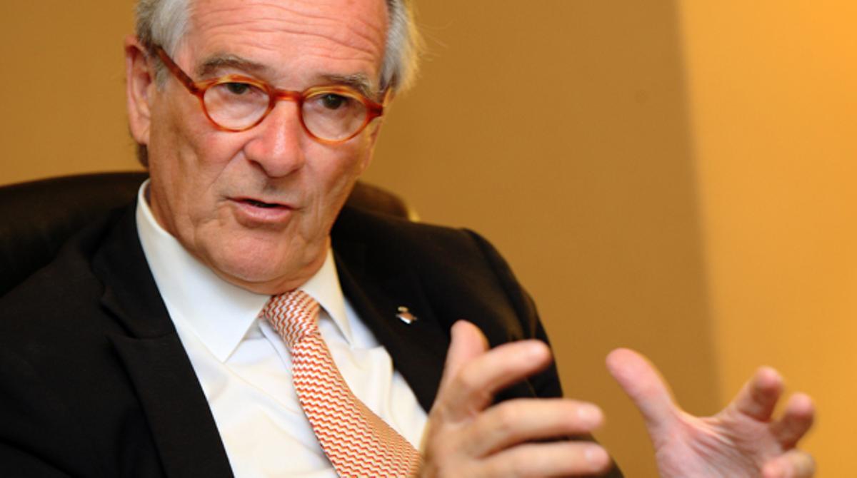 L’alcalde de Barcelona, Xavier Trias, i la segona tinenta d’alcalde, Sonia Recasens, expliquen l’eliminació de l’impost de plusvàlua.