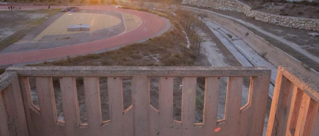 El puente de la Libertad de Elda donde Cristina falleció a los 16 años. | ÁXEL ÁLVAREZ