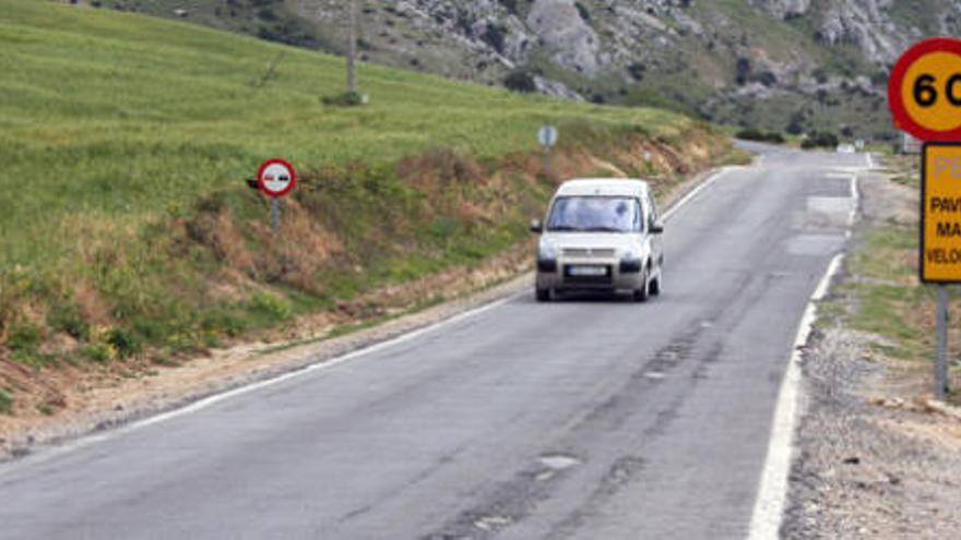 Imagen de un tramo de la carretera de la Joya de Antequera.