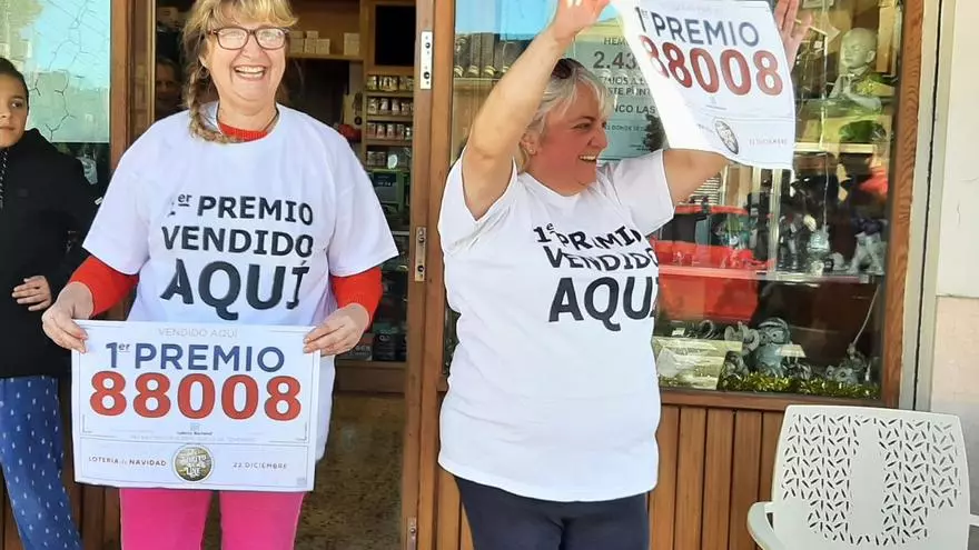 Así celebran el Gordo de Navidad en la administración de ses Cadenes