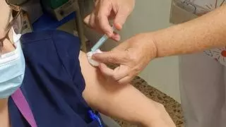 El Área Sanitaria Sur de Córdoba inocula cerca de 38.000 vacunas en el primer semestre de 2024