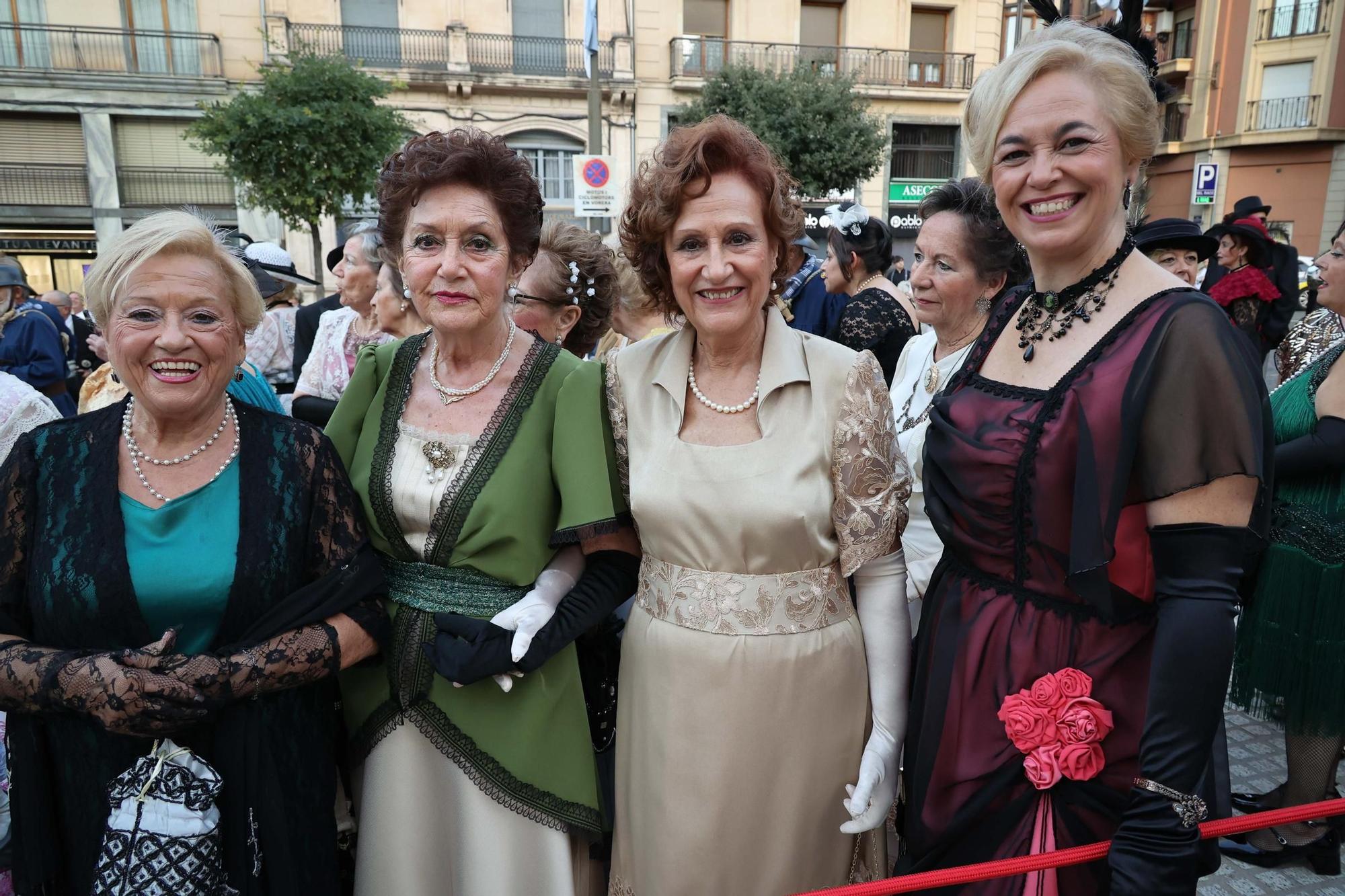 Inicio de la Feria Modernista de Alcoy 2025
