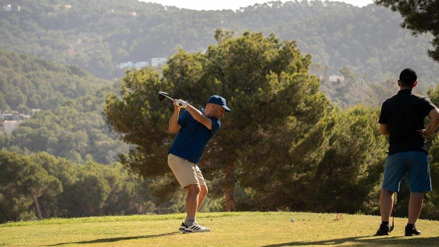 La octava edición del Torneo Terrenauto MercedesTrophy reúne a 78 jugadores en Golf Ibiza