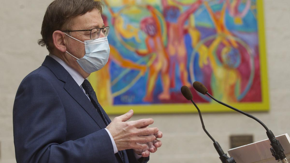 Ximo Puig y Ana Barceló visitan el Hospital de Sant Joan