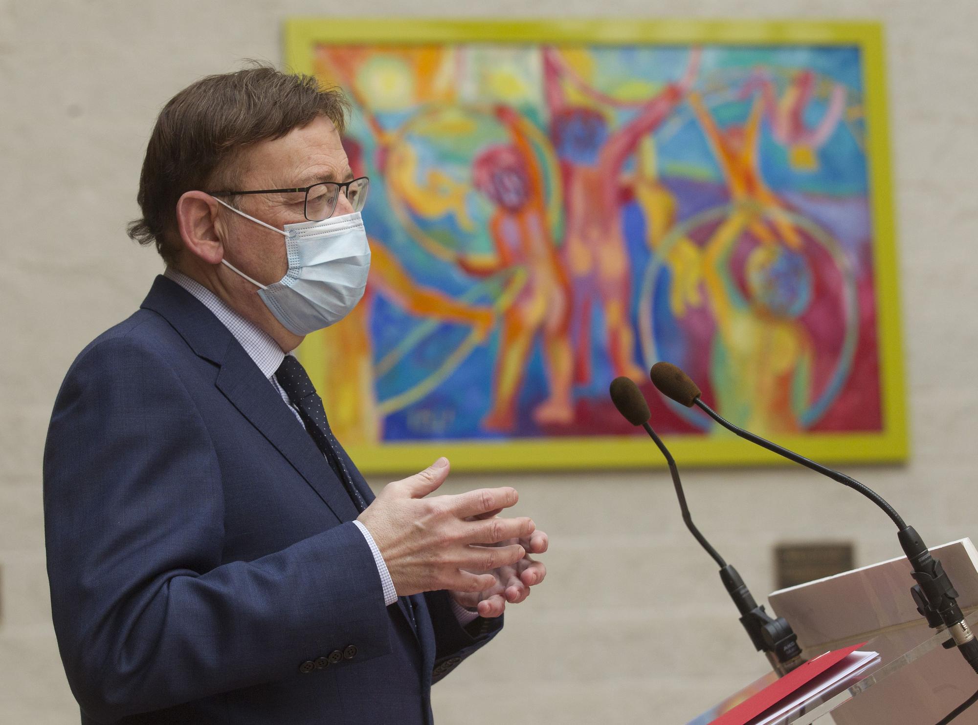 Ximo Puig y Ana Barceló visitan el Hospital de Sant Joan