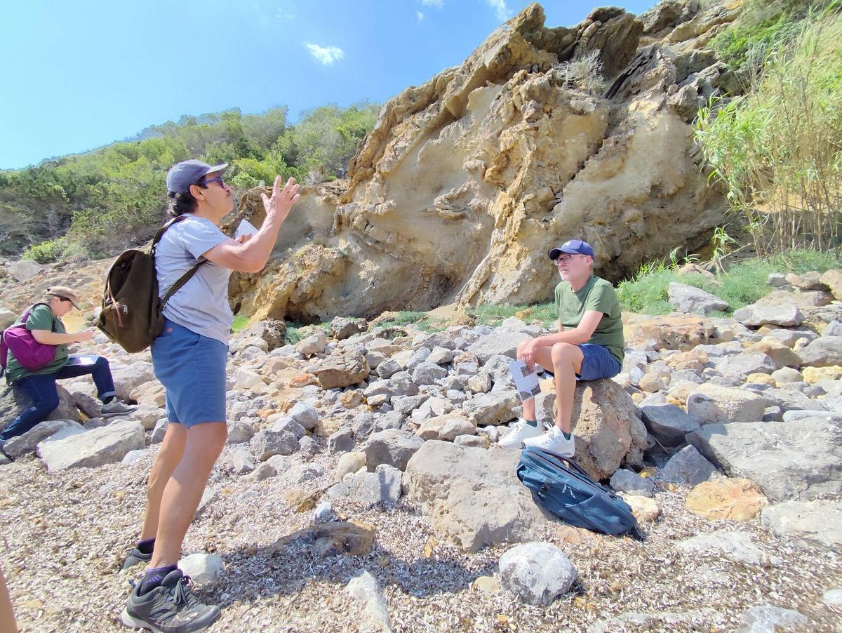 Una jornada de geología en es Figueral, con el geólogo Luis Alberto Tostón