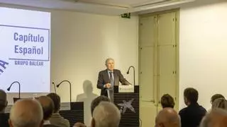 Shlomo Ben Ami, exministro de Exteriores de Israel: "Por mala que sea la gestión de Trump no se equivoca al buscar consenso con Rusia y con China"