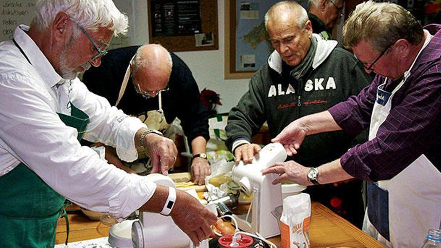 So backen Männer auf Mallorca