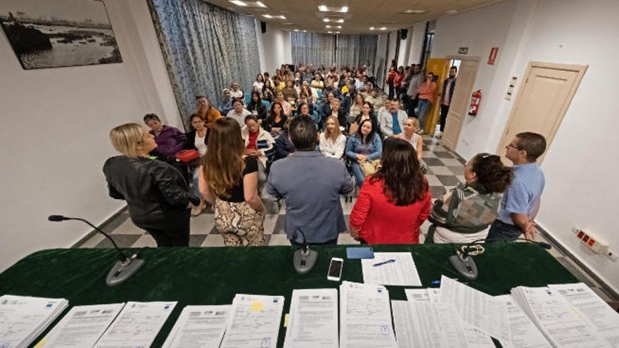 Acto de bienvenida a los beneficiarios.