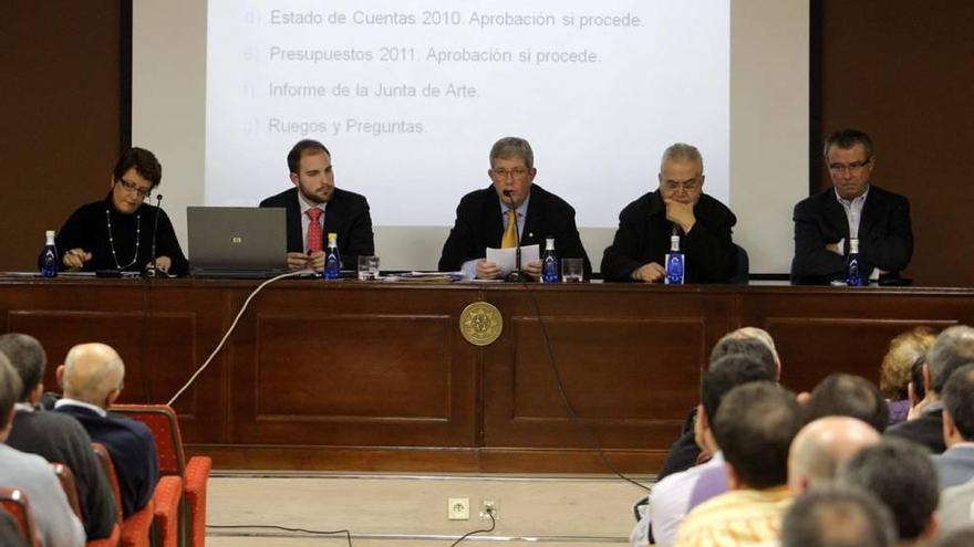 Reunión de la junta de mesa de la cofradía marraja, en una imagen de archivo.