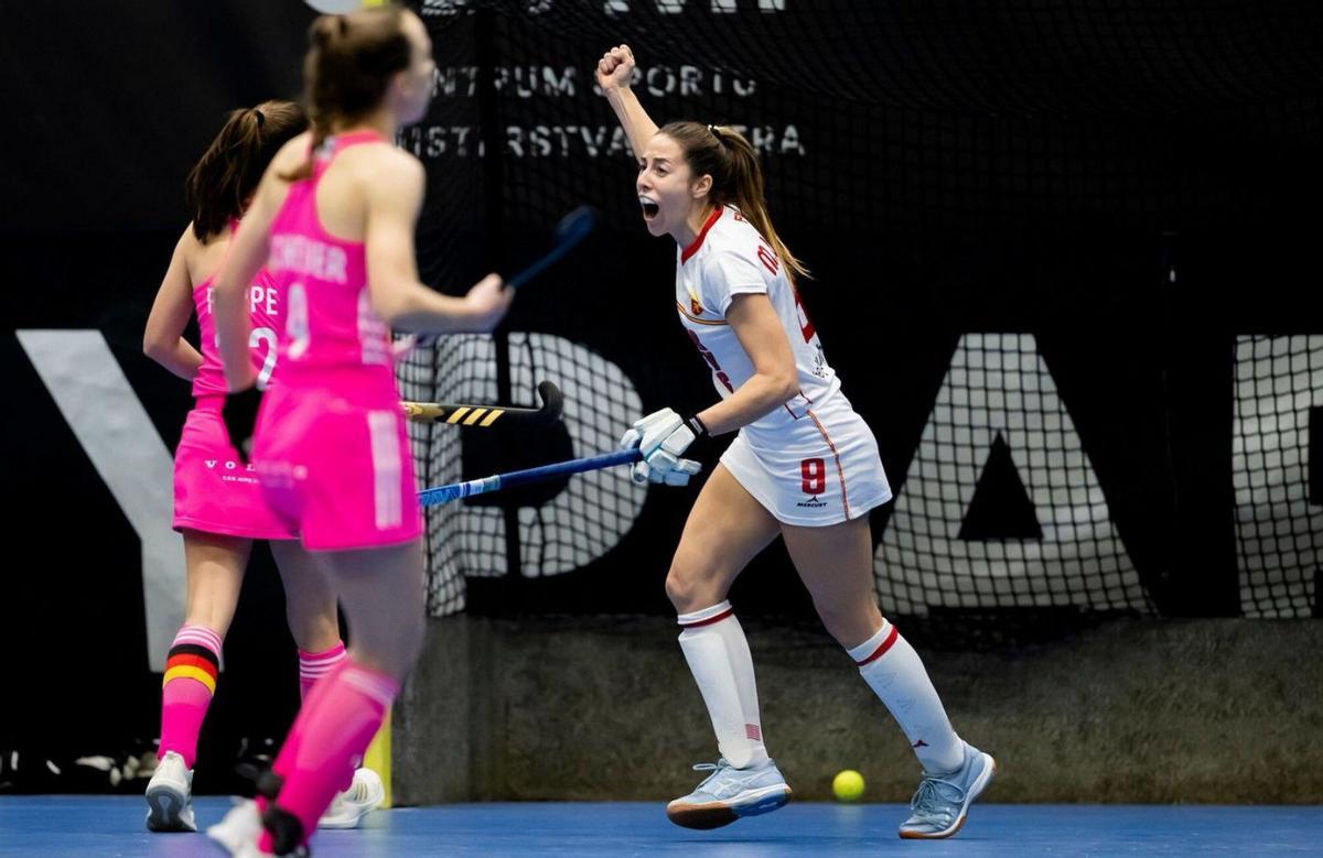 María López celebra uno de los goles de España en la semifinal ante Alemania.