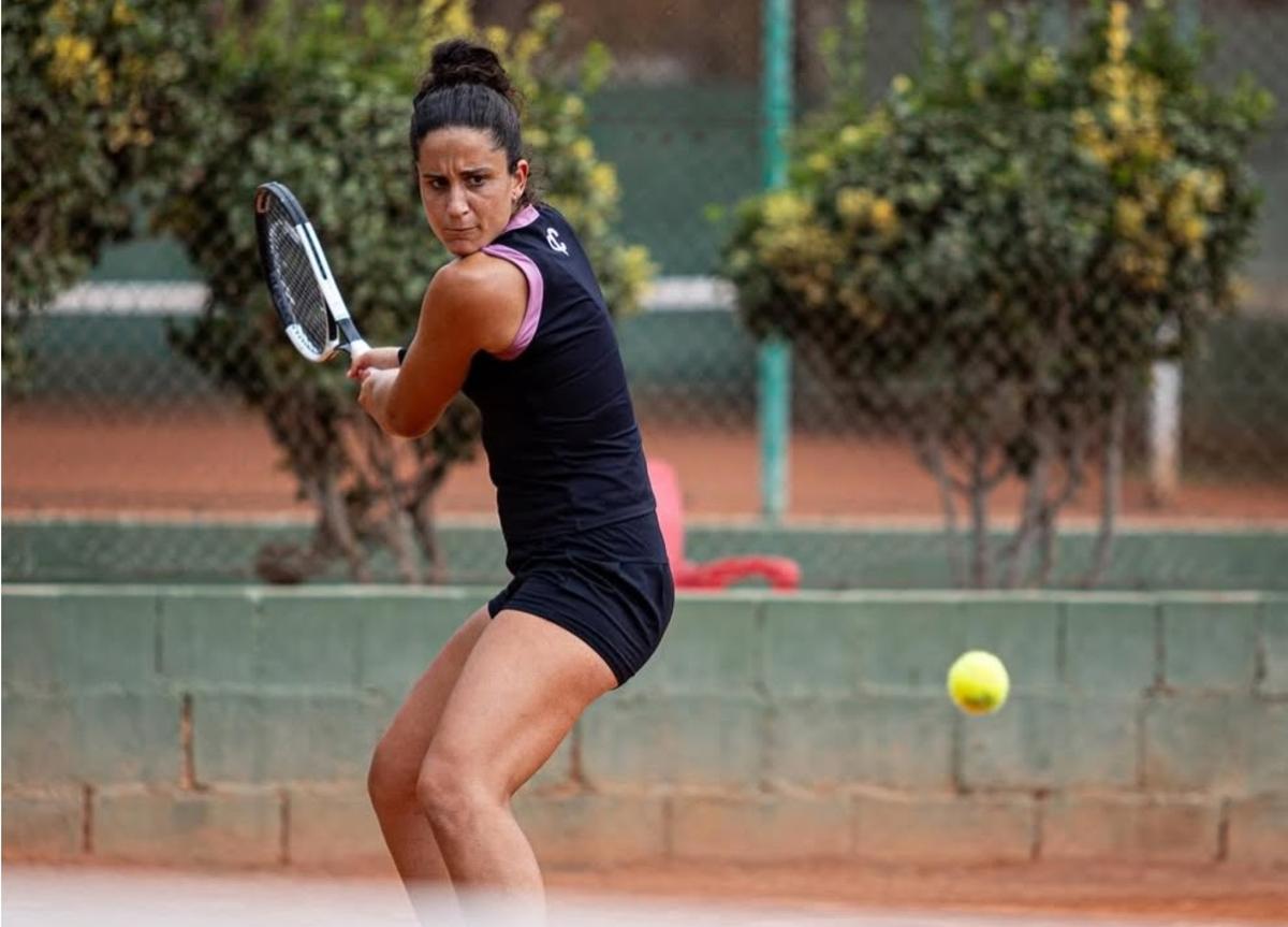 La tenista de Xàtiva Ángela Fita en un partido.