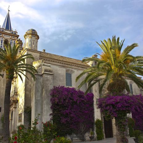 Descubre el encantador pueblo andaluz que debes visitar antes de que llegue el verano