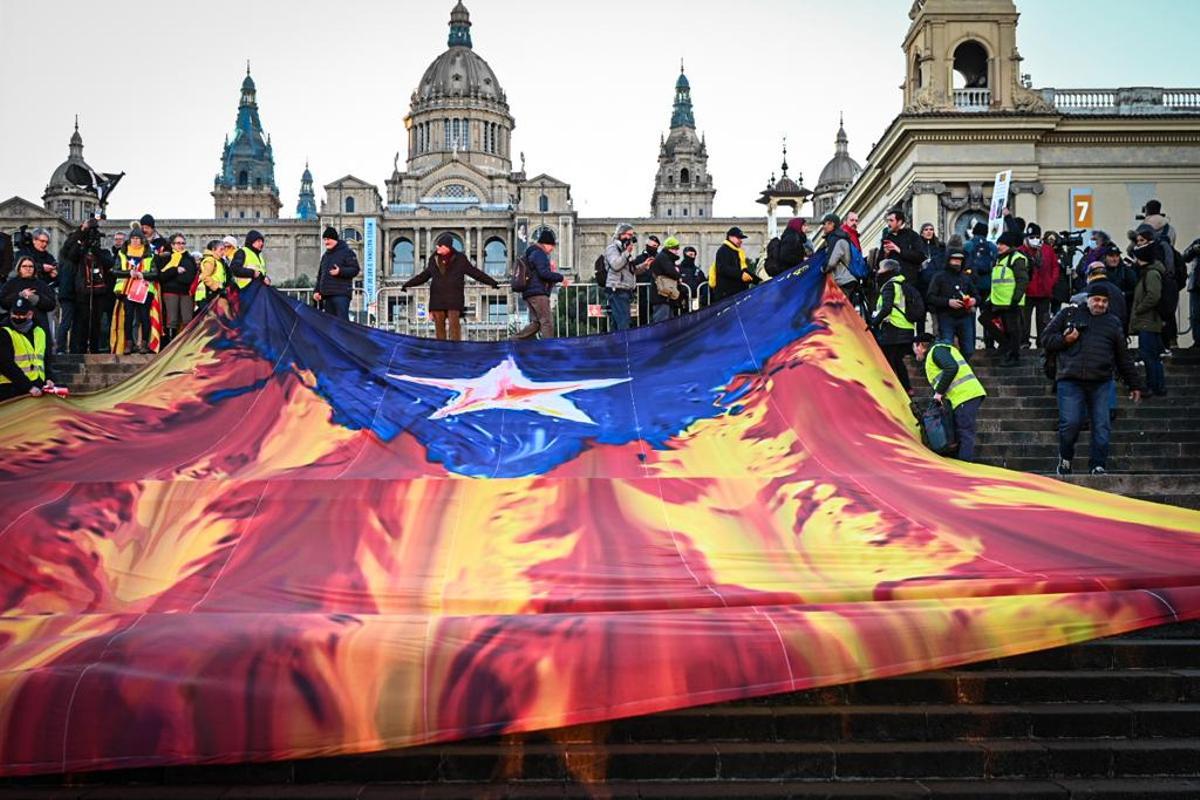 Protestas por la celebración de la cumbre España-Francia en Barcelona