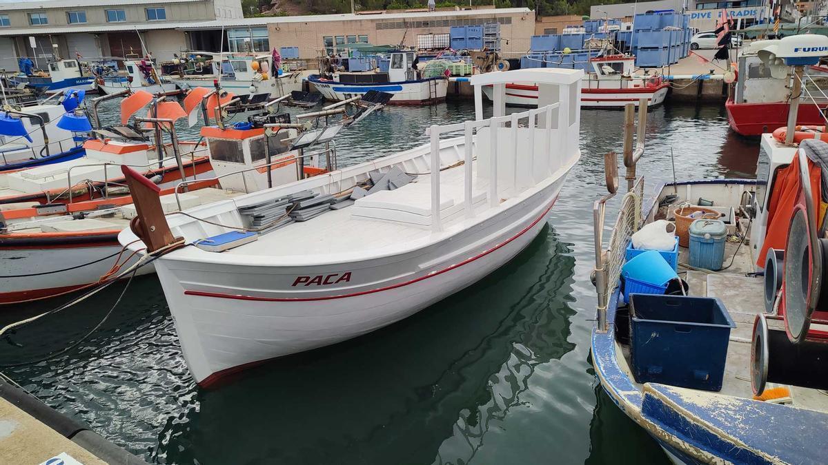 L'embarcació Paca al port de l'Escala.