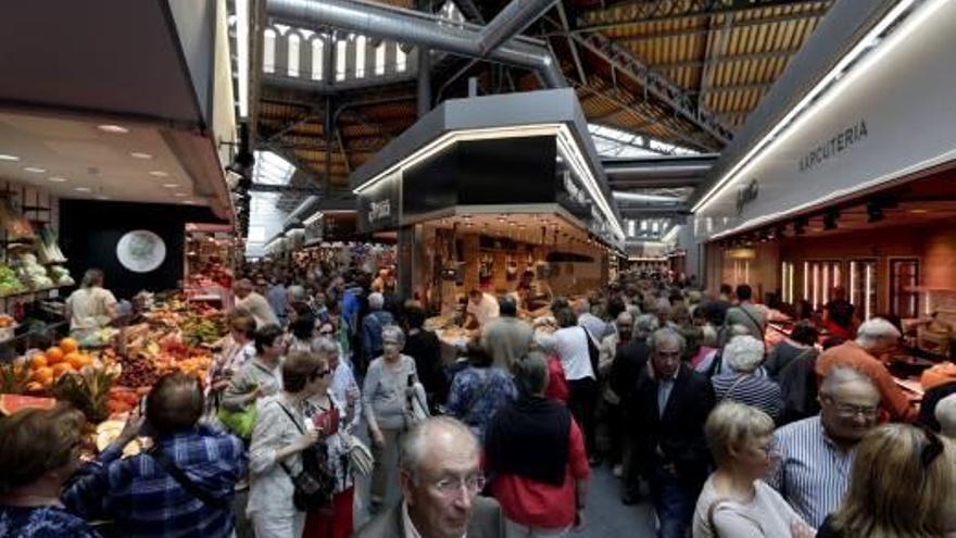 El Mercat de Sant Antoni reobre després de 9 anys de reforma