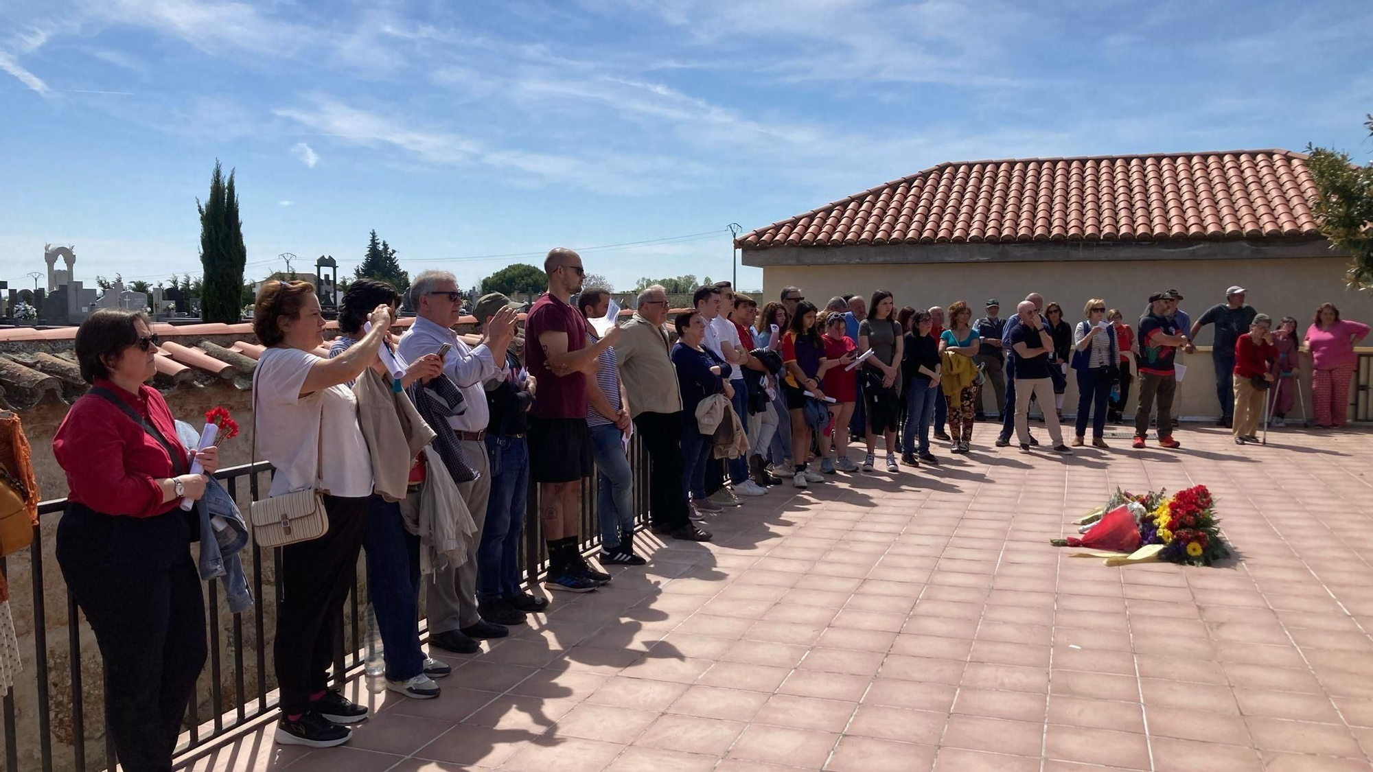 Republicanos de toda España toman imágenes en el acto de San Atilano.jpeg