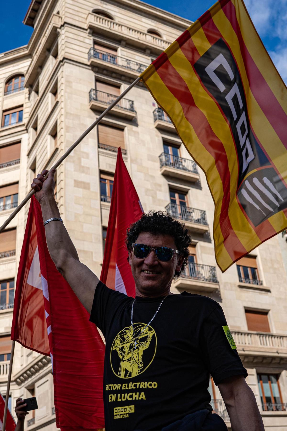 Los trabajadores del metal llevan su protesta al centro de Barcelona