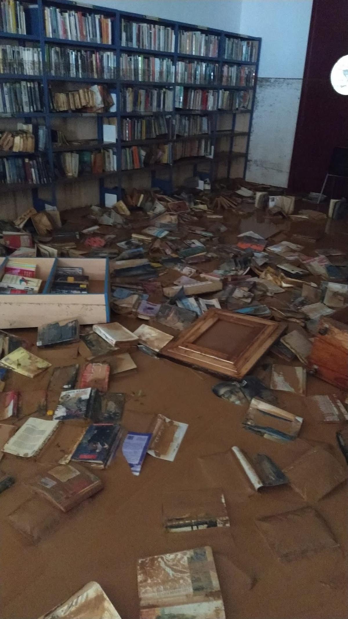 Biblioteca Municipal de Aldaia, afectada por la dana.