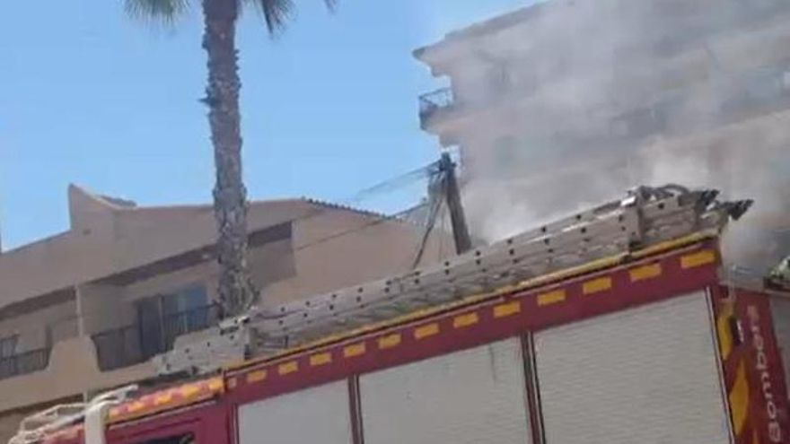 Sofocado un incendio en una vivienda de Calp tras provocar una intensa humareda