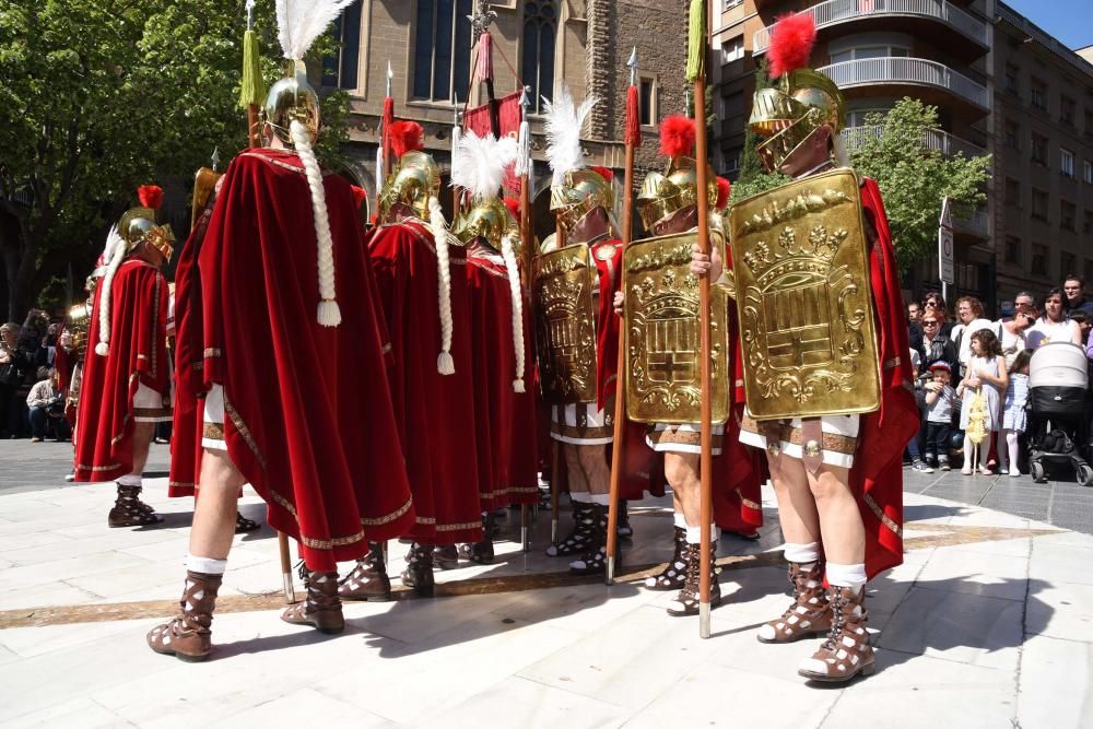 Benedicció de Rams davant l'església de Crist Rei de Manresa i desfilada dels Armats