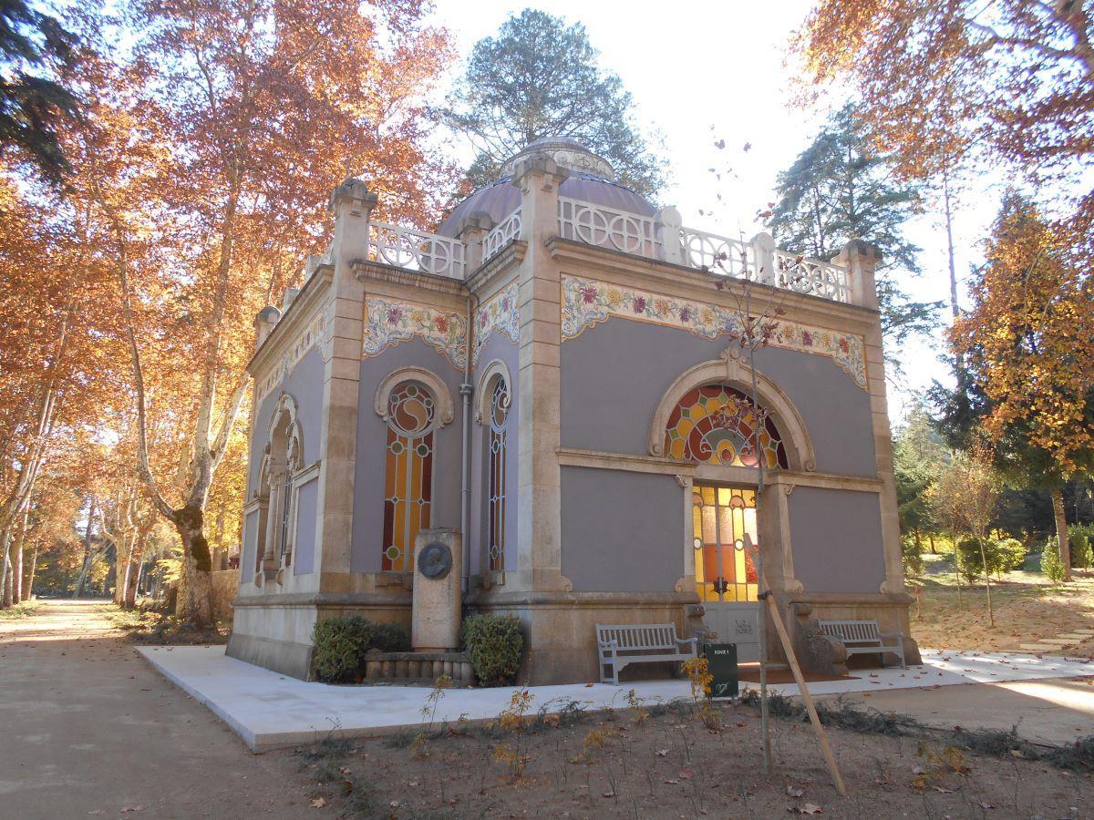 Los templetes del parque de Vidago se sitúan sobre los manantiales que brotan de la tierra.