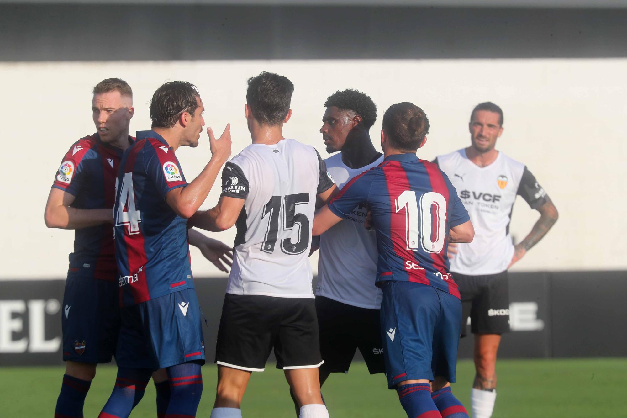 Intensidad y carácter durante el Valencia - Levante