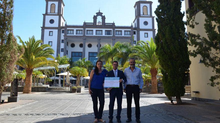 Dos hoteles del grupo Lopesan reciben el &#039;Holidaytest award 2015&#039;