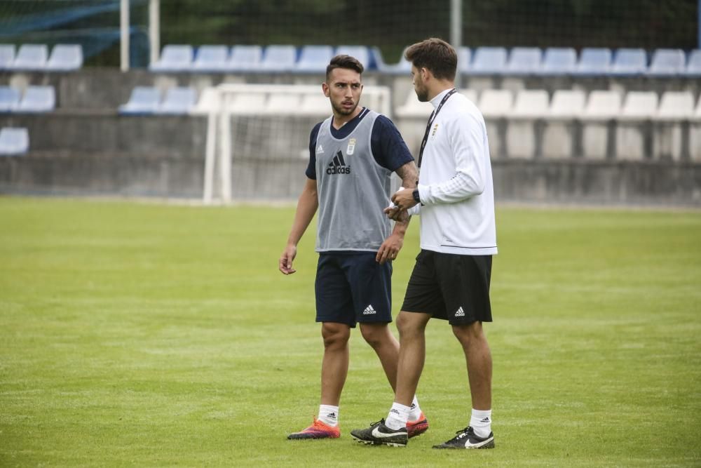 Entrenamiento del Real Oviedo en el Requexón