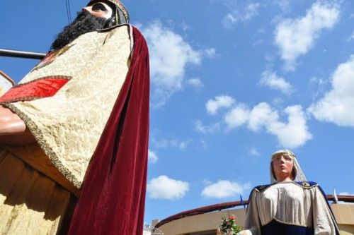 Gigantes y cabezudos en Abarán