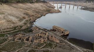 Cortes y restricciones de agua: la sequía fuerza a autonomías y municipios a cerrar el grifo