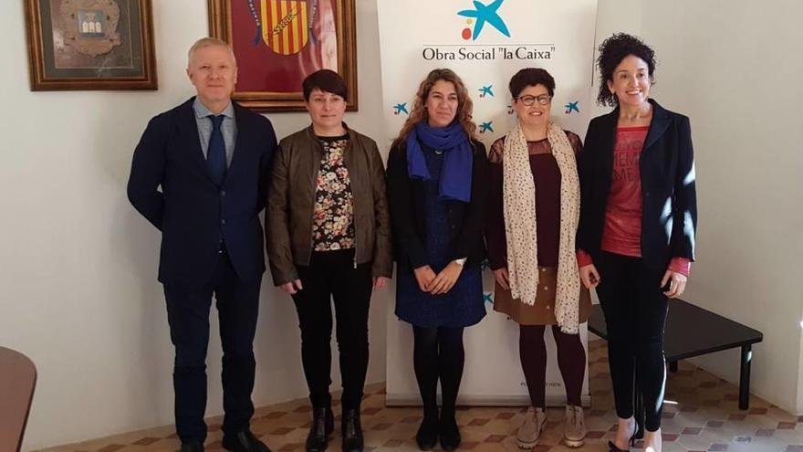 Presentación, ayer, del proyecto, con representantes de CaixaBank y la Mancomunitat.