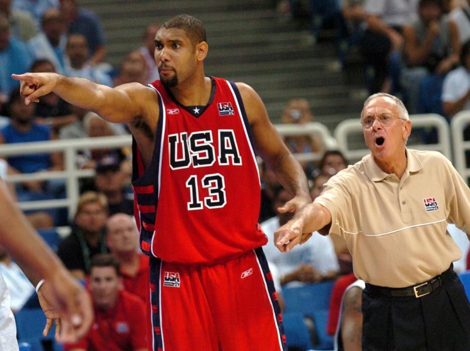 Tim Duncan, jugador de baloncesto de San Antonio Spurs, ha anunciado su retirada.