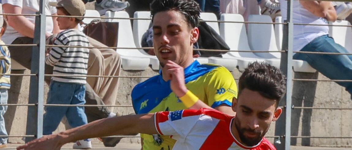 El Céltiga se lleva el derbi con el Cambados (2-0)