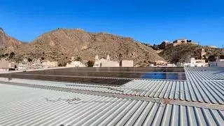 Orihuela ahorra más de 29.000 euros en menos de un año por la instalación de placas solares en edificios municipales