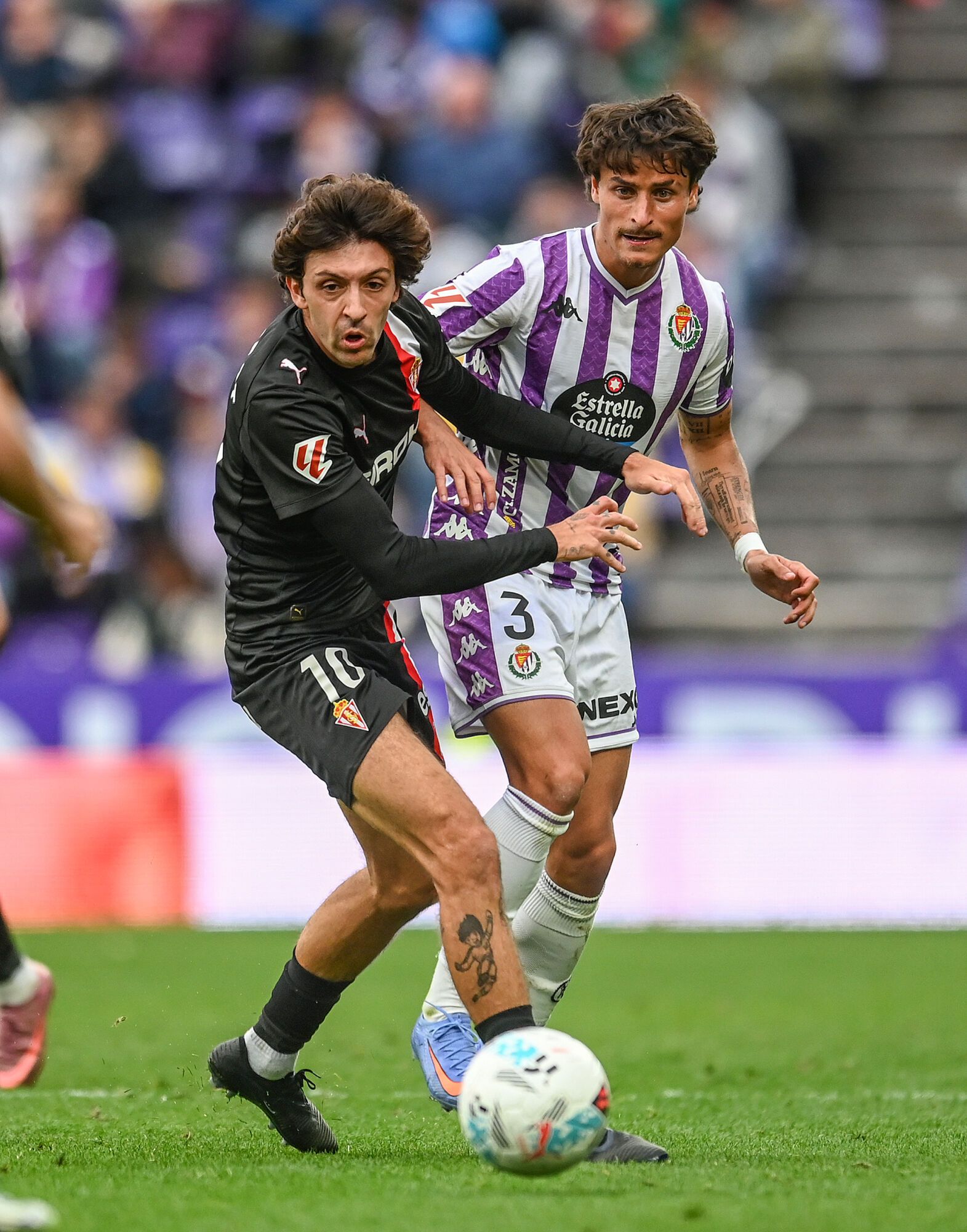 Fútbol. Partido correspondiente a la jornada 10 de Segunda División temporada 2025-2026 entre el Real Valladolid y el Sport. Gijón. Estadio Municipal José Zorrilla Partido de la Liga Hypermotion entre el Real Valladolid CF y el Real Sporting celebrado en el estadio José Zorrilla, Valladolid. 19/10/2025 - Ricardo Ordóñez