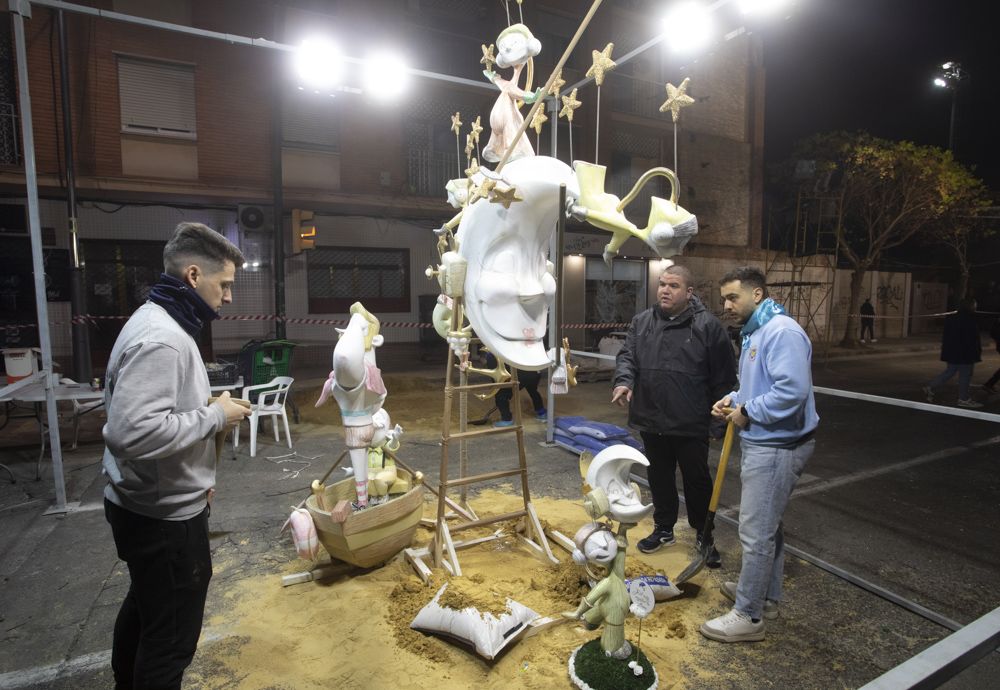 Plantà de las Fallas en Sagunt