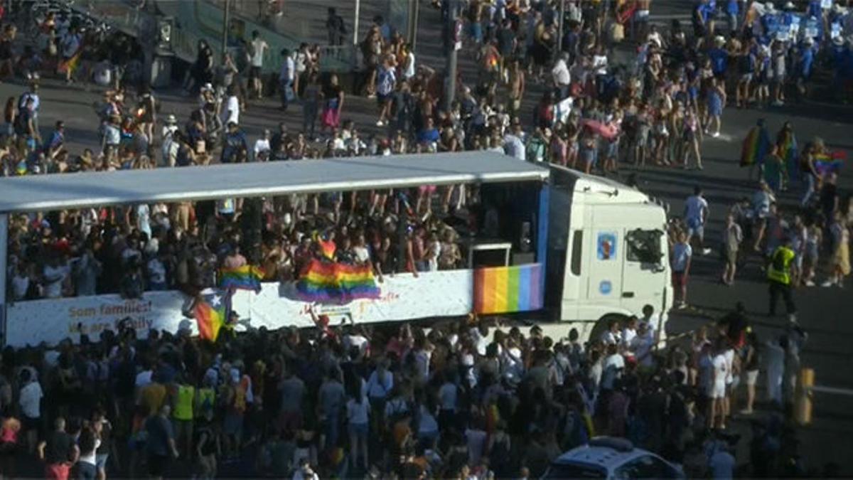 Más de 55.000 personas celebran en Barcelona el día del Orgullo LGTBI