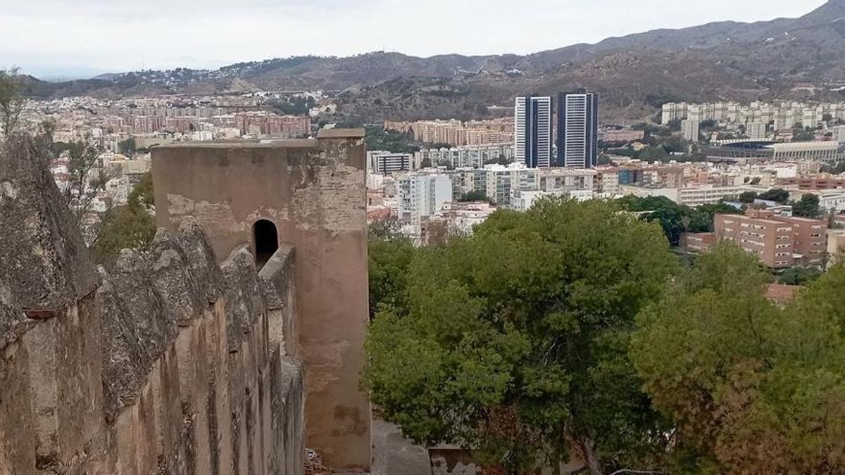 Las torres de Martiricos, desde Gibralfaro.