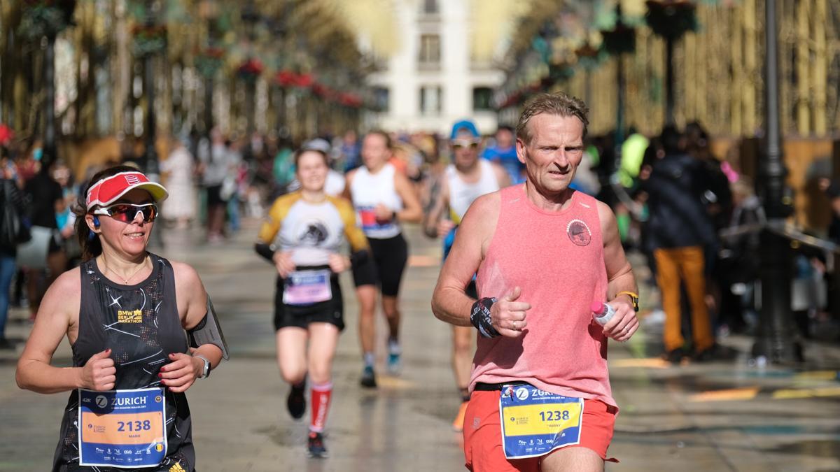 Las imágenes de la Zúrich Maratón de Málaga de 2021