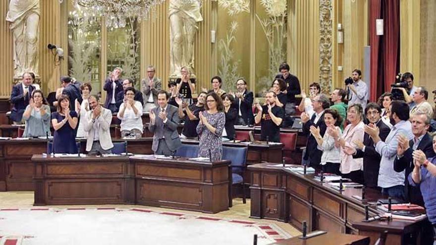 El Parlament cuenta con nuevas retribuciones.