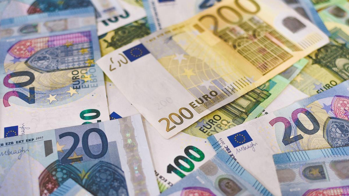 VÍDEO: ¿Qué harías si te tocaran 1.000 euros?
