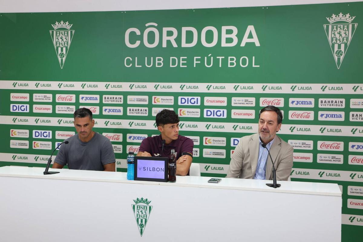 La presentación de Dani Budesca como nuevo jugador del Córdoba CF, en imágenes La presentación de Dani Budesca como nuevo jugador del Córdoba CF, en imágenes